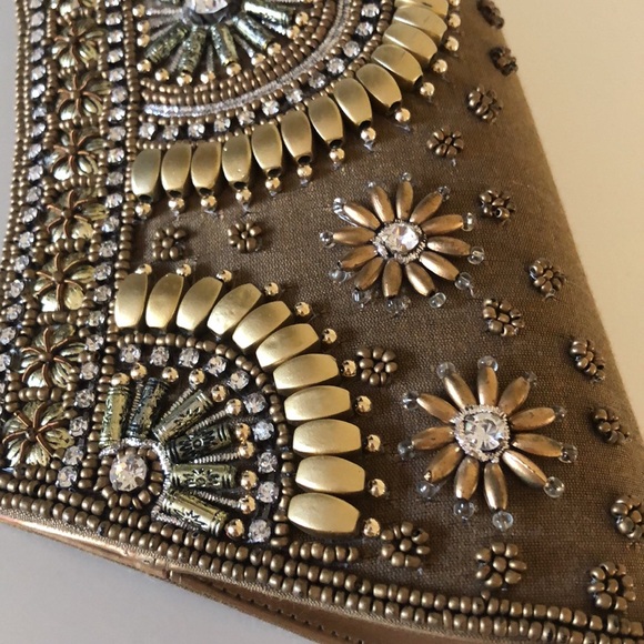 Handmade beaded clutch - Picture 4 of 5